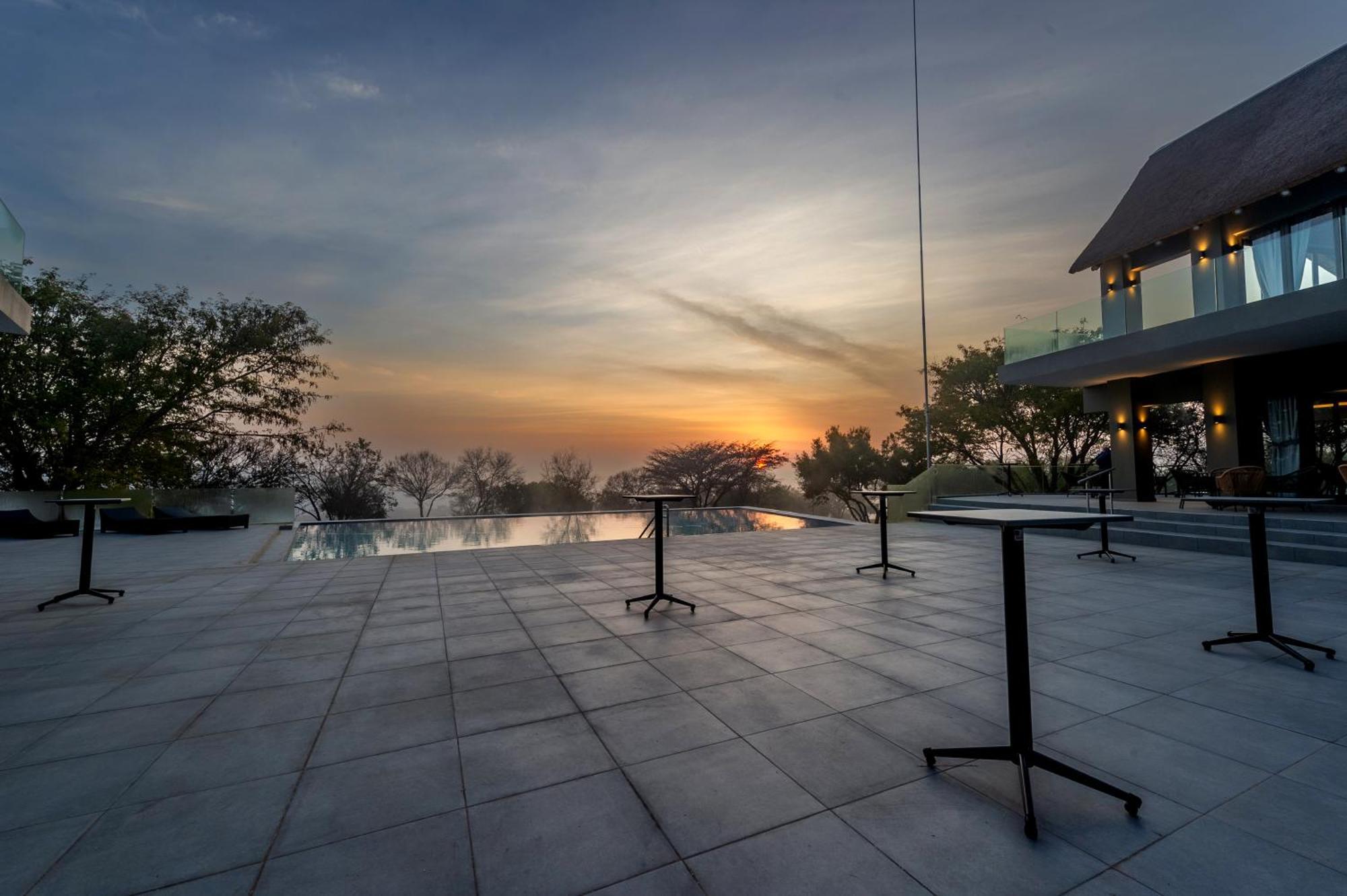 La Joya Lodge Conference Centre And Spa Pelindaba 외부 사진
